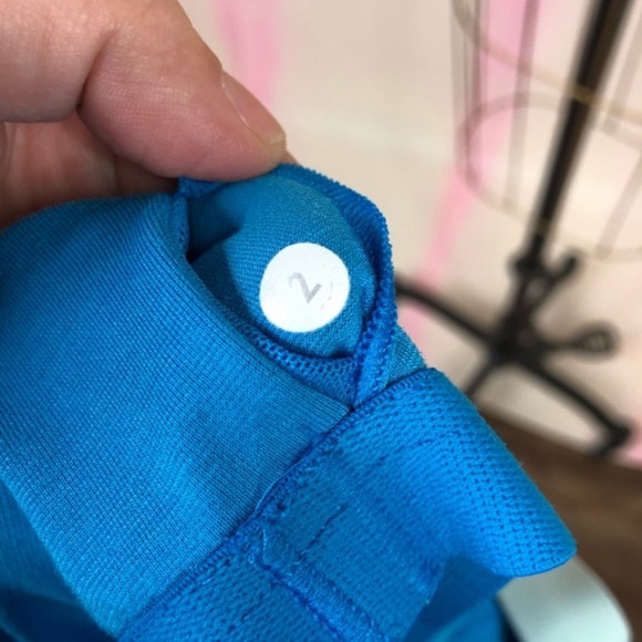 Lululemon Contrast V Neck X Cross Back Top - Picture 7 of 8